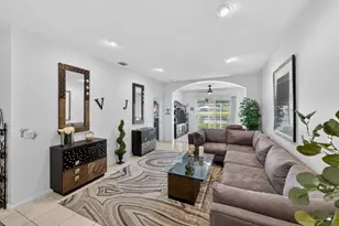 9572 N Crescent View Dr Dr N, Boynton Beach, FL 33437 - Photo 8