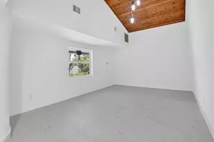 4701 NW 1st Pl, Deerfield Beach, FL 33442 - Photo 18