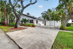 4701 NW 1st Pl, Deerfield Beach, FL 33442 - Photo 2