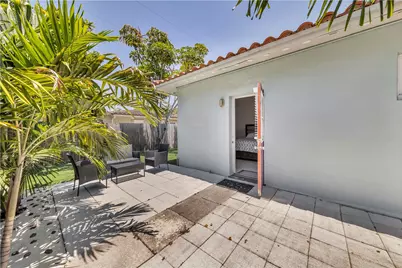 641 NE 16th Street #B, Fort Lauderdale, FL 33304 - Photo 16