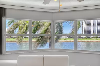 28 Yacht Club Drive, North Palm Beach, FL 33408 - Photo 2