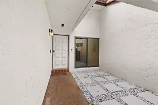 6783 Tiburon Cir, Boca Raton, FL 33433 - Photo 2