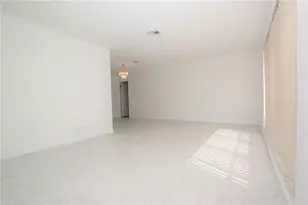 1122 NW 82nd Ave, Coral Springs, FL 33071 - Photo 2