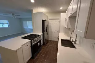 265 SW 7th St, Boca Raton, FL 33432 - Photo 4
