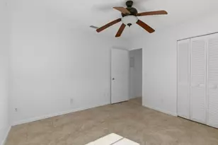 1020 Manor Dr, Palm Springs, FL 33461 - Photo 20