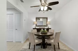 1020 Manor Dr, Palm Springs, FL 33461 - Photo 12