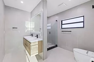 5641 Bayview Dr, Fort Lauderdale, FL 33308 - Photo 38