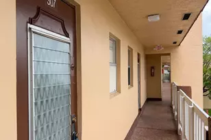 8901 Sunrise Lakes Blvd, Sunrise, FL 33322 - Photo 20