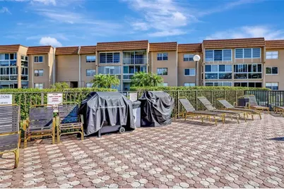 8901 Sunrise Lakes Boulevard #307, Sunrise, FL 33322 - Photo 12