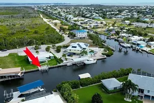 2891 Cussell Dr, Saint James City, FL 33956 - Photo 6
