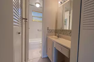 8105 NW 61st St, Tamarac, FL 33321 - Photo 8