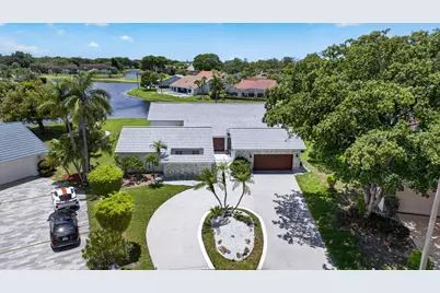 8725 Banyan Court, Tamarac, FL 33321 - Photo 2