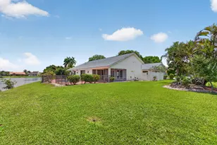 8725 Banyan Ct, Tamarac, FL 33321 - Photo 10