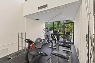 2106 S Cypress Bend Dr, Pompano Beach, FL 33069 - Photo 26