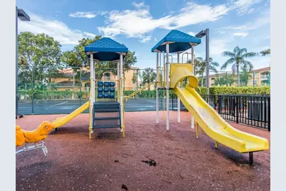 9615 NW 1st Court #10-202, Pembroke Pines, FL 33024 - Photo 14
