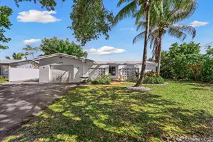 421 SW 18th St, Pompano Beach, FL 33060 - Photo 1