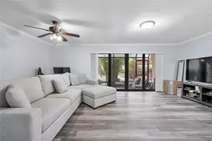 301 N Pine Island Rd, Plantation, FL 33324 - Photo 22