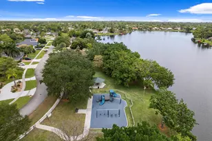 1931 Staimford Cir, Wellington, FL 33414 - Photo 54