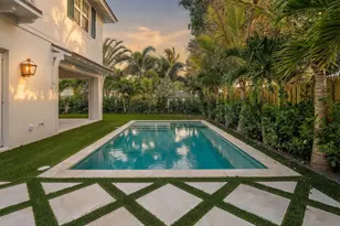 309 Greymon Dr, West Palm Beach, FL 33405 - Photo 2