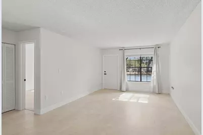 2260 Plum Court, Pembroke Pines, FL 33026 - Photo 8