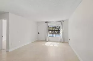2260 Plum Ct, Pembroke Pines, FL 33026 - Photo 8