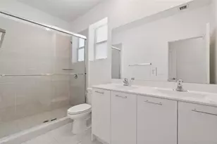 2441 NW 131st Cir, Miami, FL 33167 - Photo 16