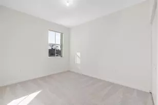 2441 NW 131st Cir, Miami, FL 33167 - Photo 12
