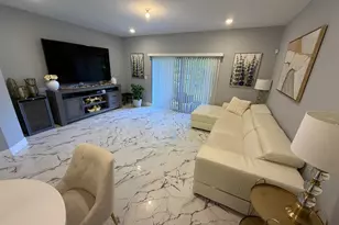 178 SE 5th Ct SE, Deerfield Beach, FL 33441 - Photo 2
