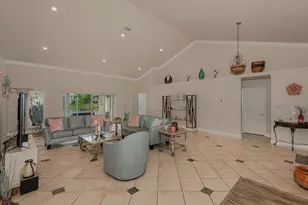 1091 NW 162nd Ave, Pembroke Pines, FL 33028 - Photo 4