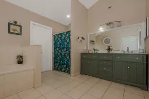 1091 NW 162nd Ave, Pembroke Pines, FL 33028 - Photo 32