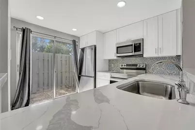 55 SW 3rd Street, Pompano Beach, FL 33060 - Photo 6