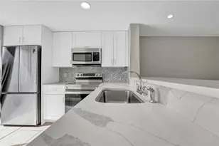 55 SW 3rd St, Pompano Beach, FL 33060 - Photo 4