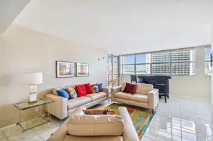 100 Golden Isles Dr, Hallandale Beach, FL 33009 - Photo 12