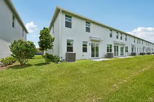608 Salisbury Cir, Fort Pierce, FL 34982 - Photo 32