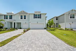 608 Salisbury Cir, Fort Pierce, FL 34982 - Photo 2