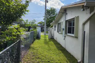 2330 NW 47th Ave, Lauderhill, FL 33313 - Photo 20