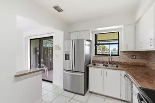 4901 Pier Dr, Greenacres, FL 33463 - Photo 6