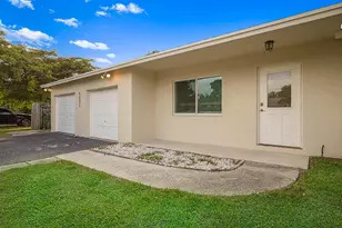 9593 Richmond Cir, Boca Raton, FL 33434 - Photo 2