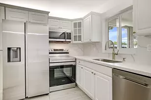 9593 Richmond Cir, Boca Raton, FL 33434 - Photo 6