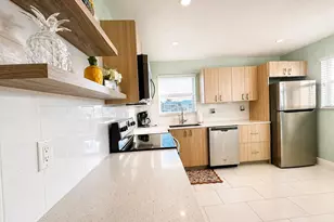 12 Colonial Club Dr, Boynton Beach, FL 33435 - Photo 8