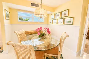 12 Colonial Club Dr, Boynton Beach, FL 33435 - Photo 8