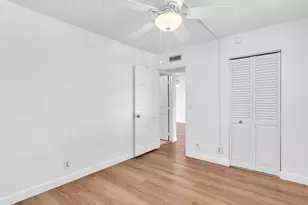 9470 Poinciana Pl, Davie, FL 33324 - Photo 18