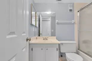 9470 Poinciana Pl, Davie, FL 33324 - Photo 40