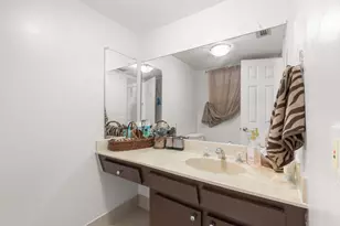 4191 NW 41st St, Lauderdale Lakes, FL 33319 - Photo 16