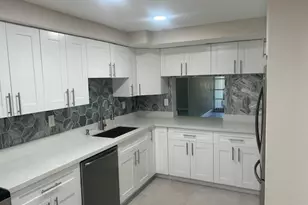 6563 Racquet Club Dr, Lauderhill, FL 33319 - Photo 6