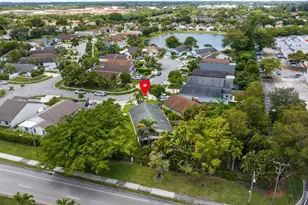 20924 N Springs Terrace, Boca Raton, FL 33428 - Photo 4