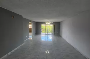 601 SW 142nd Ave SW, Pembroke Pines, FL 33027 - Photo 8