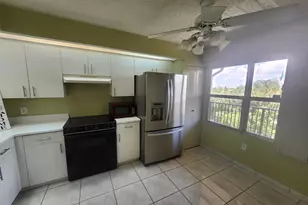 601 SW 142nd Ave SW, Pembroke Pines, FL 33027 - Photo 10