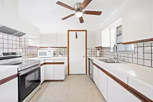 1718 SE 14th St, Fort Lauderdale, FL 33316 - Photo 14