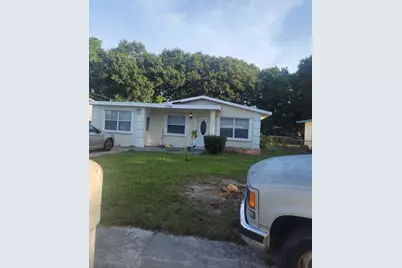 2705 Avenue E, Fort Pierce, FL 34947 - Photo 1